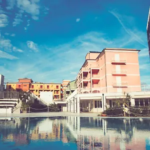 Ai Pozzi Village & Resort Loano